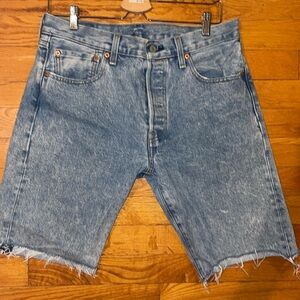 Men’s cutoff Levi’s shorts